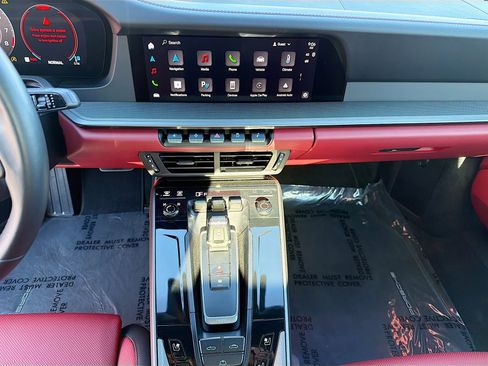 Used 2025 Porsche 911 Carrera image 18