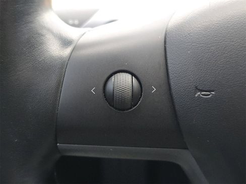 Used 2018 Tesla Model 3 Long Range image 17