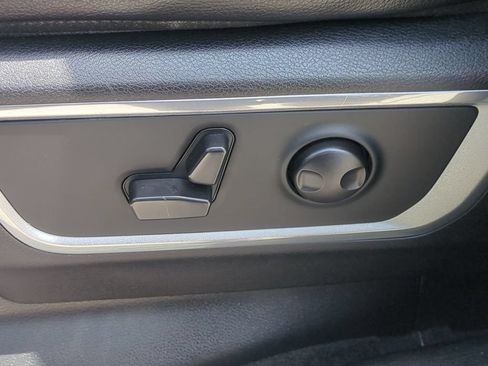 Used 2022 RAM 1500 Laramie AWD/4WD image 21