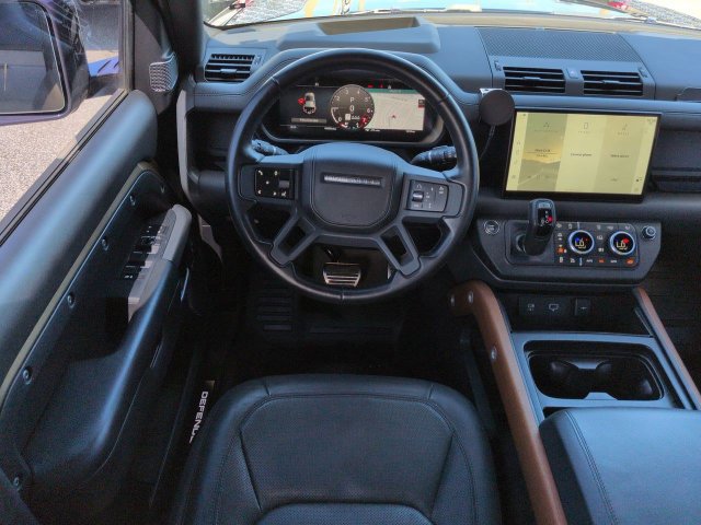 Used 2023 Land Rover Defender 110 X AWD/4WD image 14