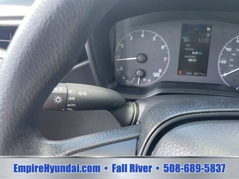 Used 2025 Toyota Corolla LE FWD image 30
