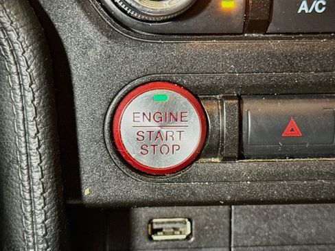 Used 2020 Ford Mustang Coupe RWD image 21