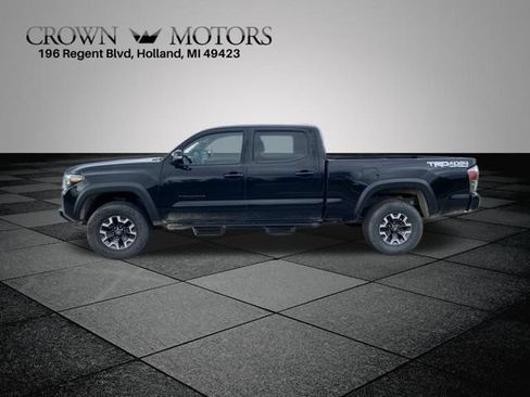 Used 2023 Toyota Tacoma TRD Off-Road w/ Technology Package AWD/4WD image 6