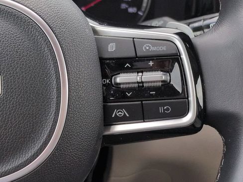Used 2022 Kia Sorento S FWD image 26