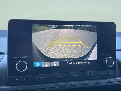 Used 2023 Honda CR-V EX image 23