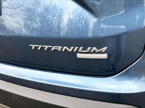 Used 2019 Ford Edge Titanium w/ Cold Weather Package image 10