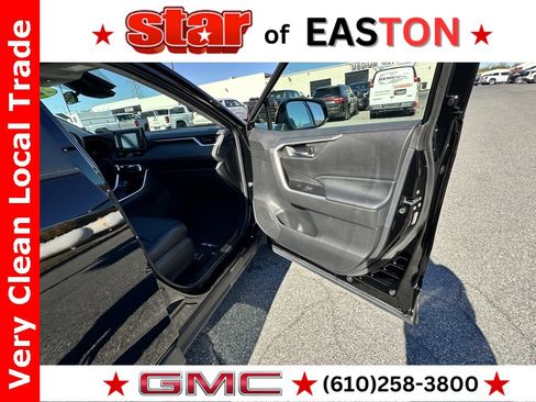 Used 2022 Toyota RAV4 XLE Premium image 13