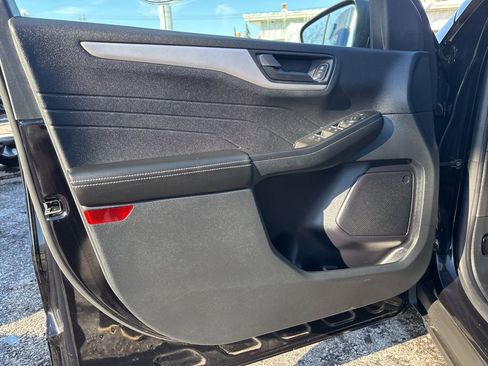 Certified 2022 Ford Escape SE w/ Cold Weather Package image 14