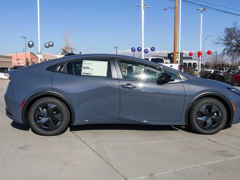 New 2026 Toyota Prius LE image 9