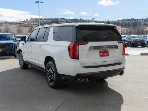 Used 2022 GMC Yukon XL AT4 w/ AT4 Premium Plus Package image 5