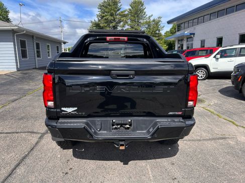 Used 2023 Chevrolet Colorado ZR2 w/ ZR2 Convenience Package III AWD/4WD image 4