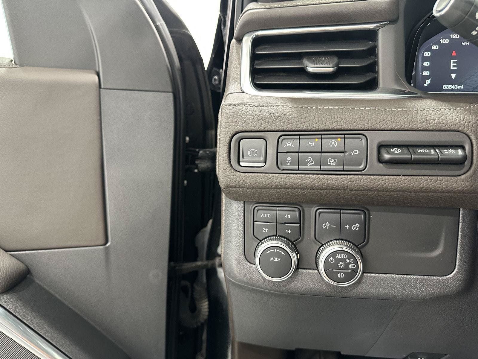 Used 2022 GMC Yukon Denali AWD/4WD image 15