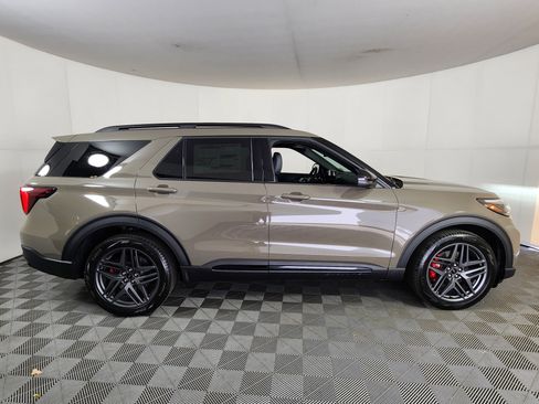 New 2026 Ford Explorer ST w/ Sun And Sound Package image 8