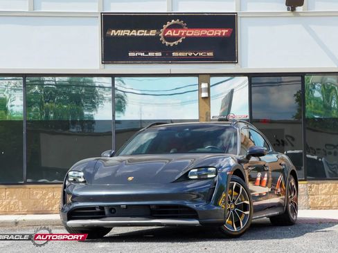 Used 2022 Porsche Taycan 4 Cross Turismo AWD/4WD image 1