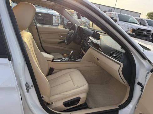 Used 2013 BMW 328i xDrive Sedan AWD/4WD image 11