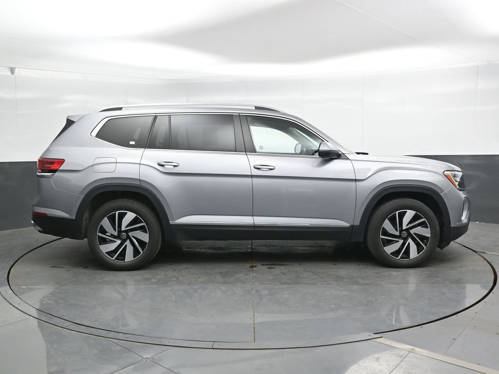Used 2025 Volkswagen Atlas SEL AWD/4WD image 5