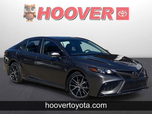 Used 2023 Toyota Camry SE w/ Convenience Package image 1