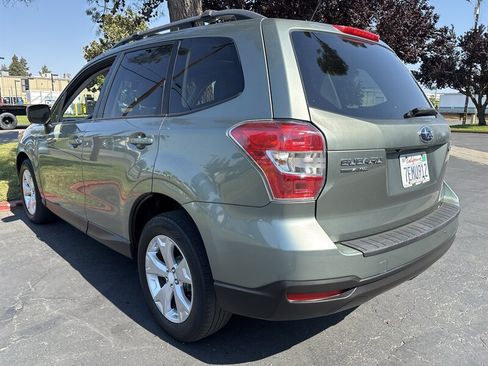 Used 2015 Subaru Forester 2.5i Premium AWD/4WD image 9