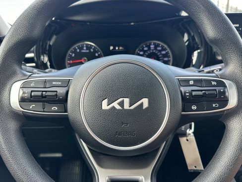 Used 2022 Kia K5 LX FWD image 33