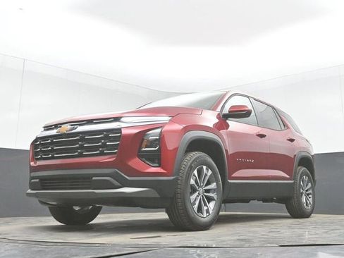 New 2026 Chevrolet Equinox LT w/ Convenience Package II AWD/4WD image 44