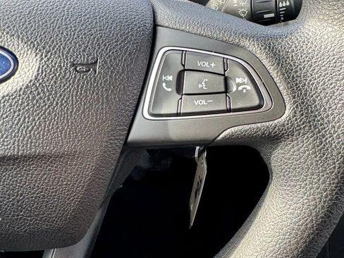 Used 2015 Ford Focus SE image 42