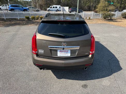 Used 2014 Cadillac SRX Luxury image 5