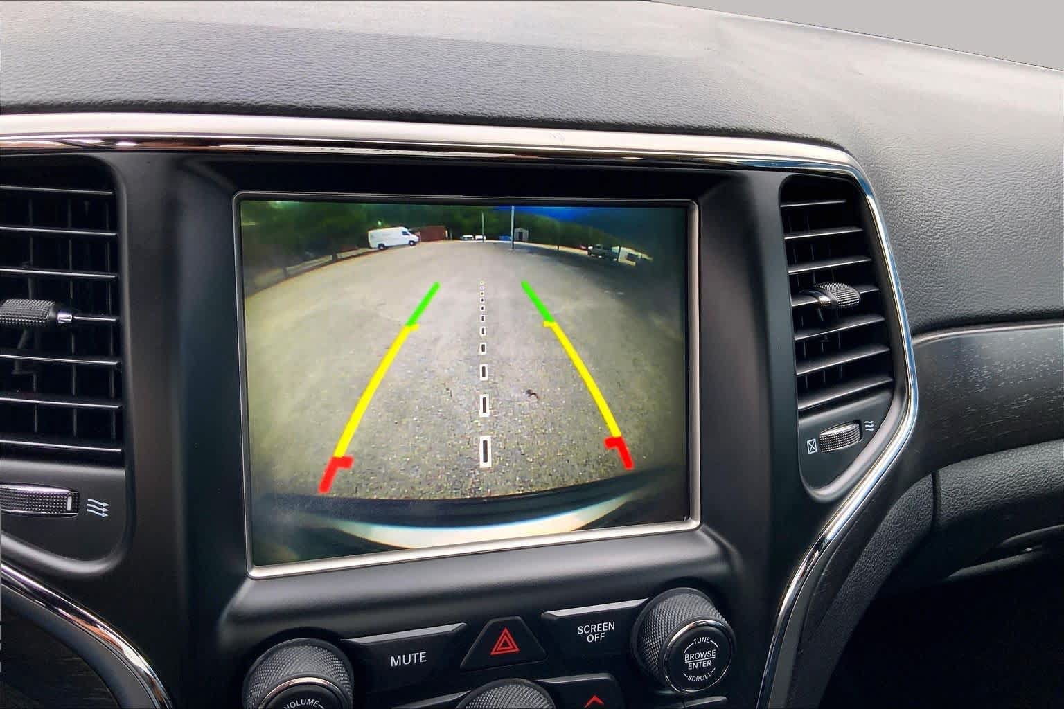 Used 2018 Jeep Grand Cherokee Altitude RWD image 27