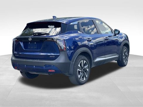 Certified 2025 Nissan Kicks SV AWD/4WD image 4