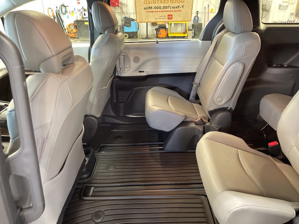 Used 2025 Toyota Sienna XLE w/ XLE Plus Package AWD/4WD image 26