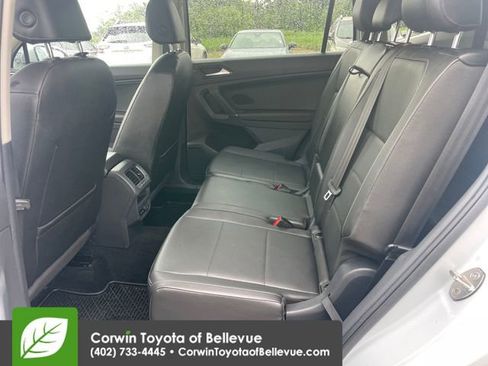 Used 2018 Volkswagen Tiguan SE FWD image 25