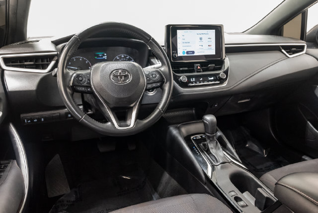 Used 2024 Toyota Corolla SE w/ Convenience Package FWD image 7