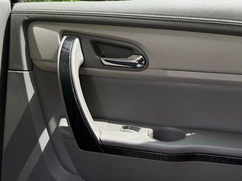 Used 2015 Chevrolet Traverse LTZ FWD image 29