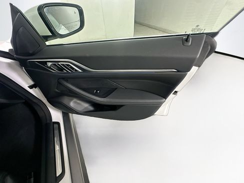 Used 2024 BMW i4 eDrive40 image 33