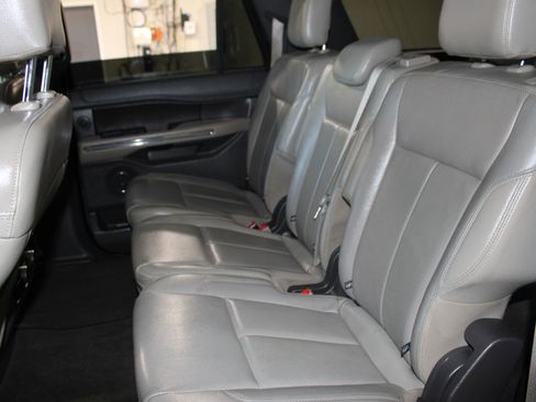 Used 2018 Ford Expedition Max XLT w/ Equipment Group 202A image 21