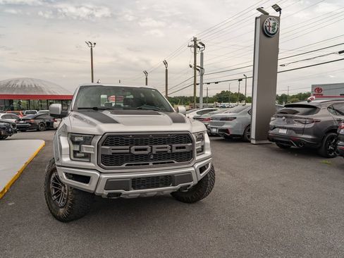 Used 2019 Ford F150 Raptor w/ Equipment Group 802A Luxury AWD/4WD image 10