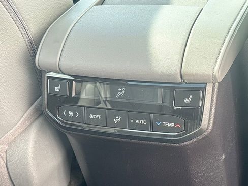 New 2026 Toyota Highlander Platinum image 31