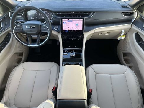New 2025 Jeep Grand Cherokee L Limited image 24