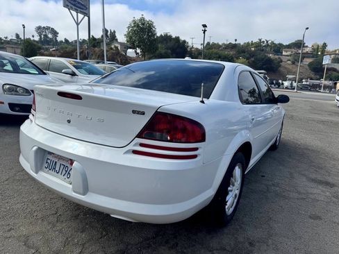 Used 2006 Dodge Stratus SXT FWD image 6