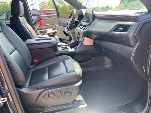 Used 2022 Chevrolet Tahoe LT w/ Luxury Package AWD/4WD image 37