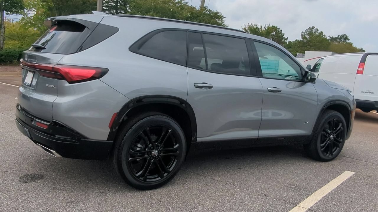 Used 2026 Buick Enclave Sport Touring w/ Power Package FWD image 8