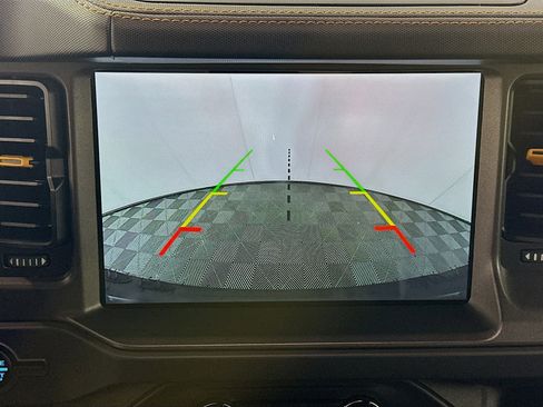 Used 2024 Ford Bronco Badlands w/ Sasquatch Package image 23