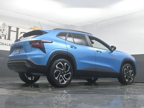 Used 2025 Chevrolet Trax RS w/ Driver Confidence Package image 33