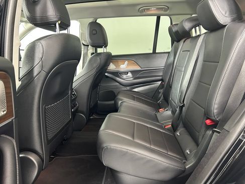 Used 2024 Mercedes-Benz GLS 450 4MATIC image 22