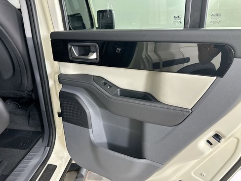 New 2025 INEOS Grenadier Fieldmaster Edition AWD/4WD image 43