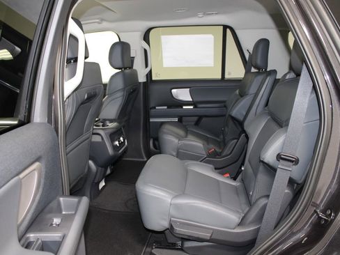 New 2026 Ford Expedition Active image 26