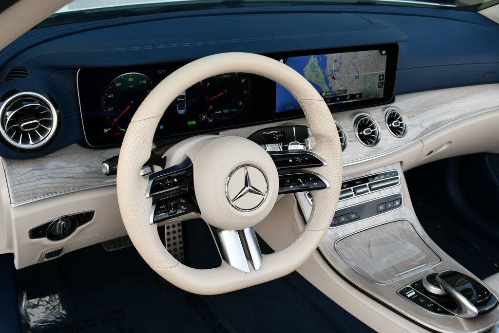 Used 2022 Mercedes-Benz E 450 Cabriolet image 13