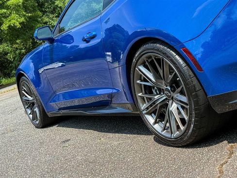 Used 2017 Chevrolet Camaro ZL1 RWD image 22