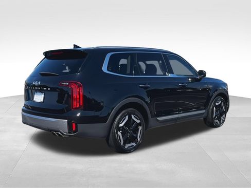 Used 2024 Kia Telluride S w/ S Sunroof Package FWD image 8