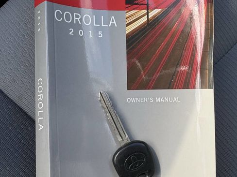 Used 2015 Toyota Corolla L image 14