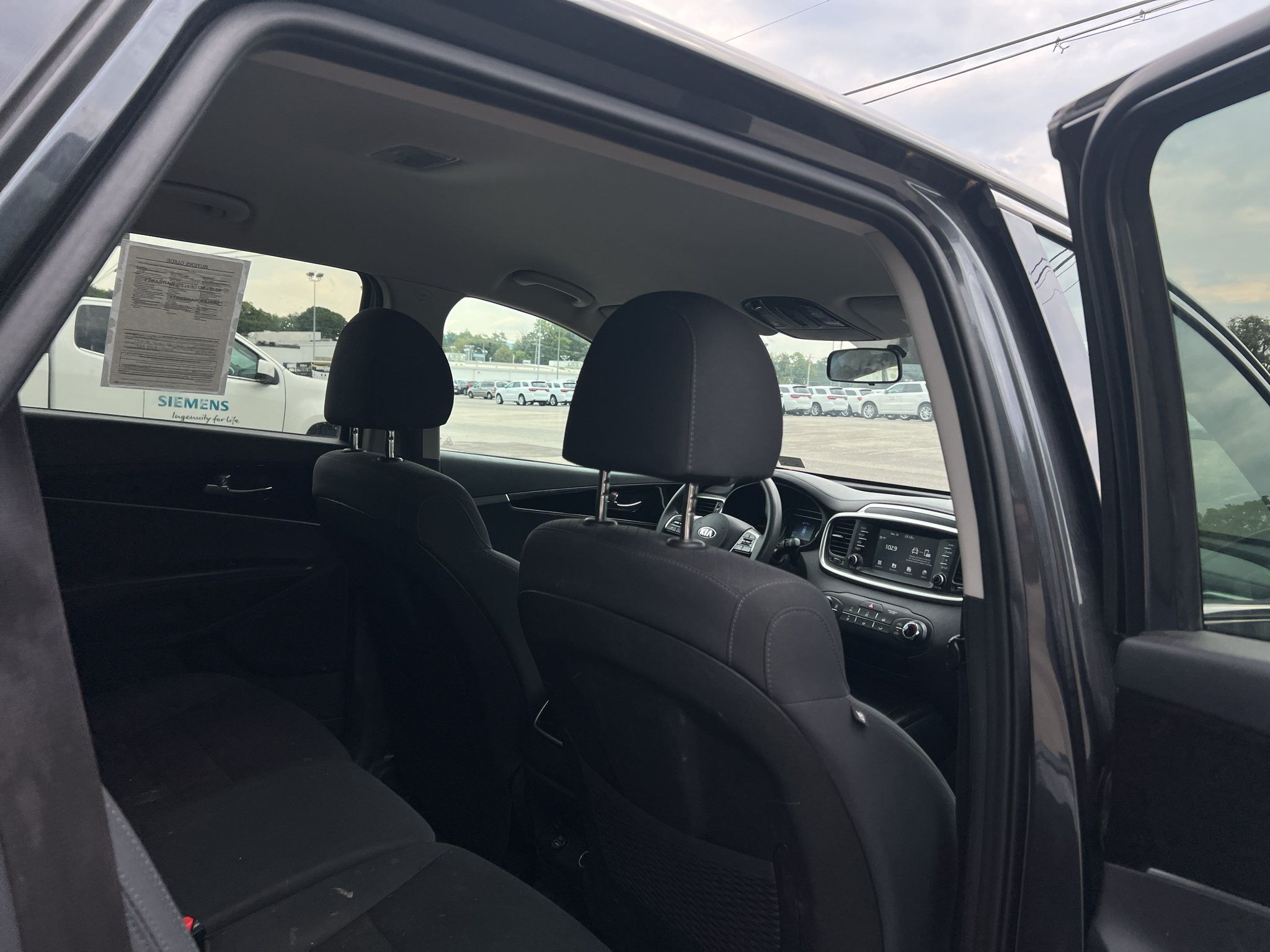 Used 2020 Kia Sorento AWD V6 image 10